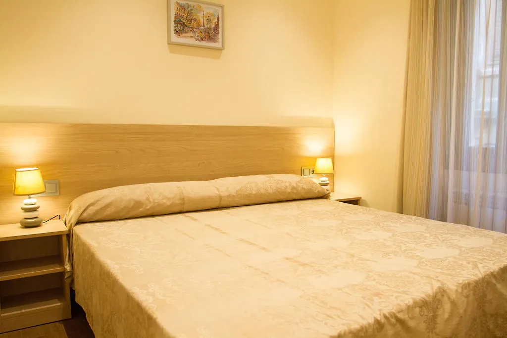 Hostal Excellence-1